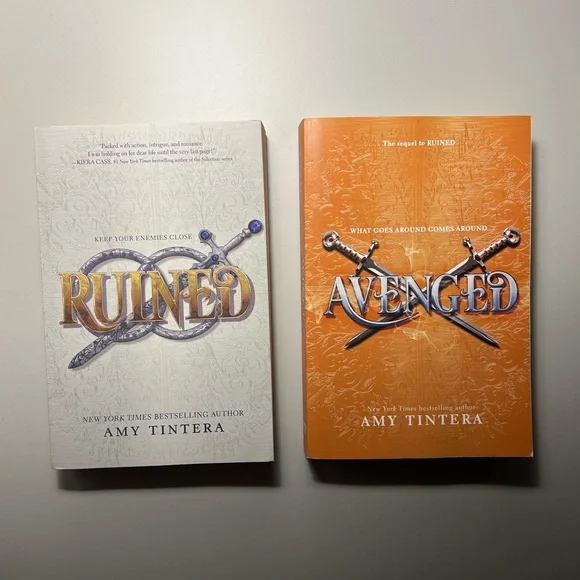 Books - Picture 3 of 10